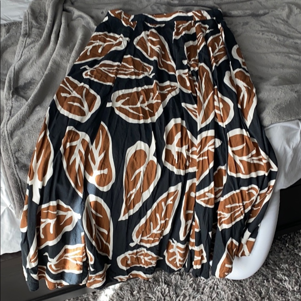 Black and brown maxi skirt